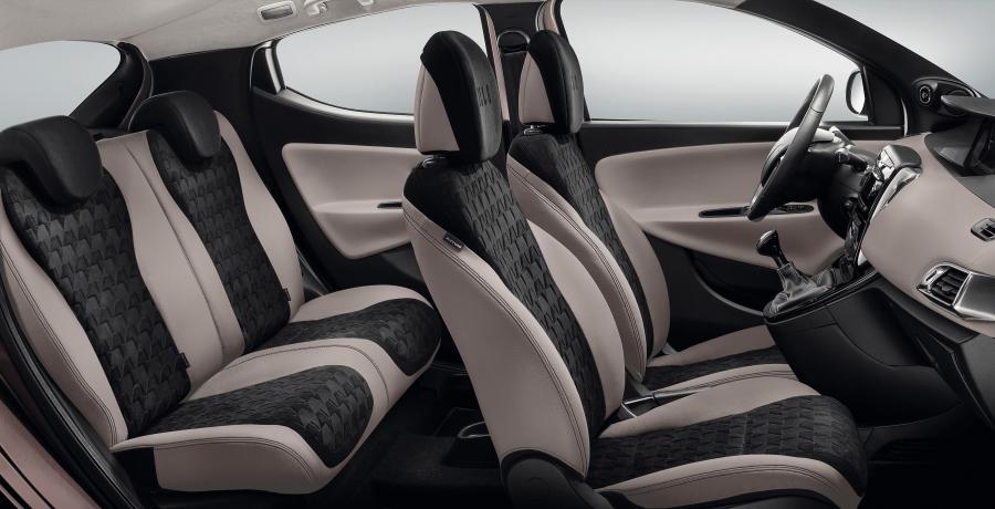 Интерьер Lancia Ypsilon ELLE (846) 2014 года  (фото 24 из 34)